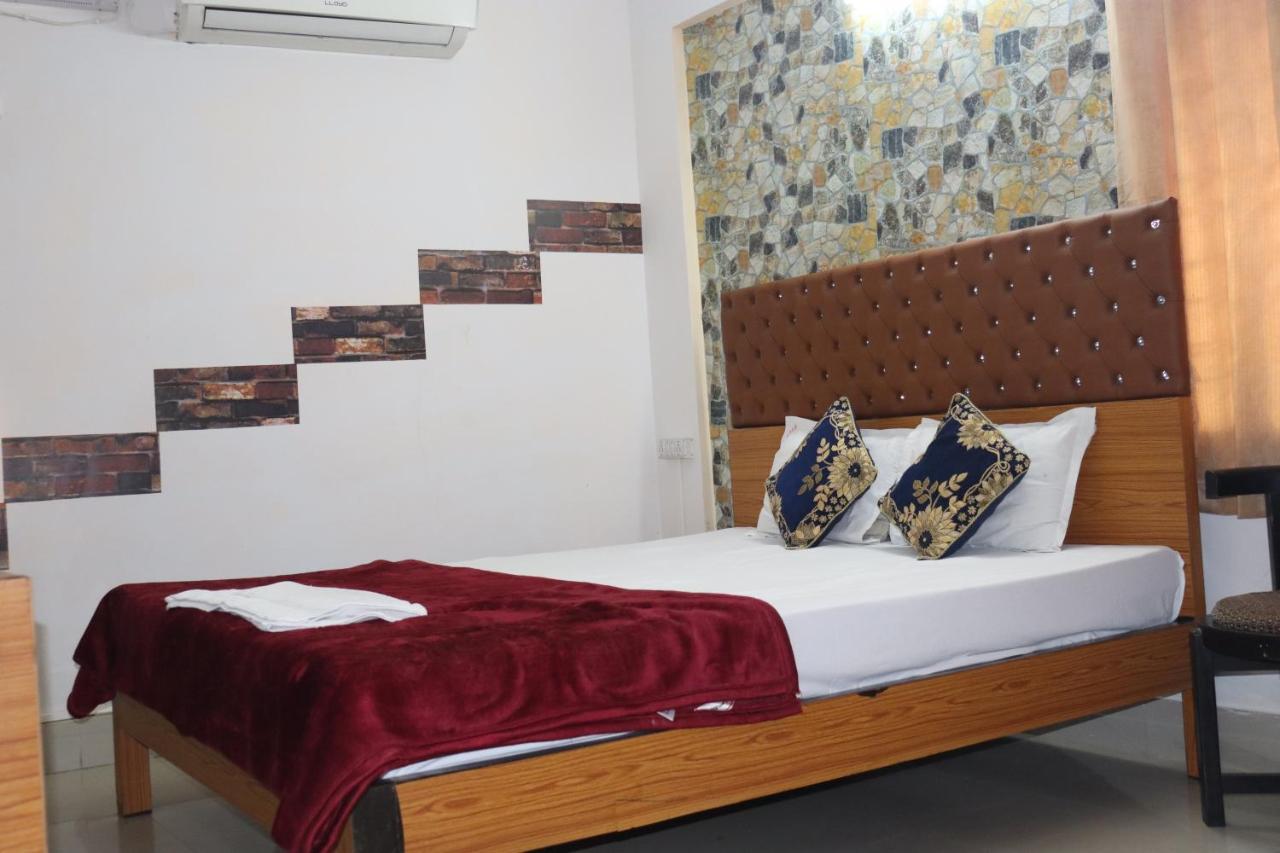 The Salvation Army Red Shield Guest House Колката Екстериор снимка