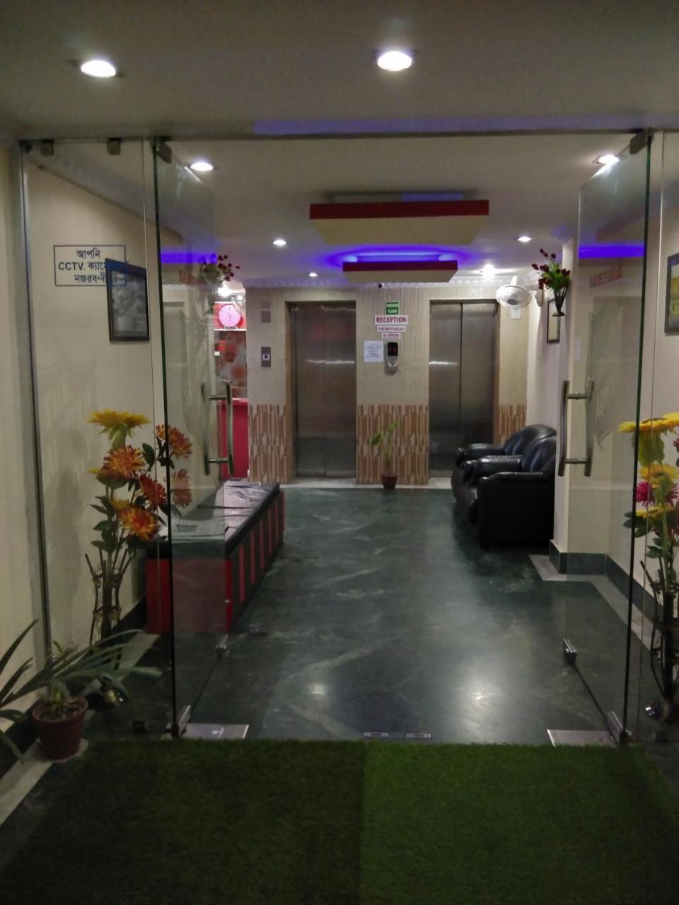 The Salvation Army Red Shield Guest House Колката Екстериор снимка